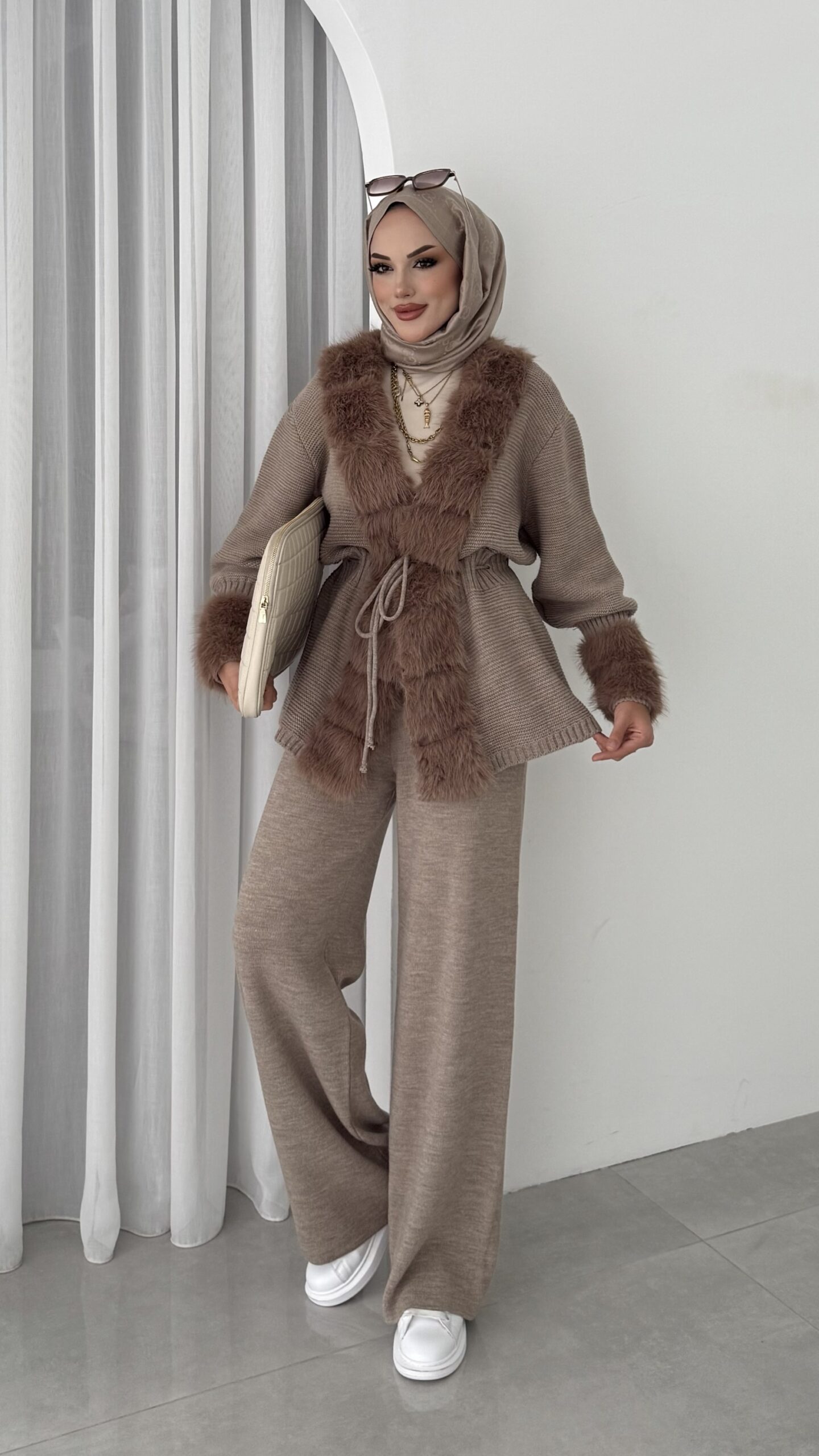 img_0896.jpeg Angora Kürklü Triko İkili Takım - Latte - Görsel 1