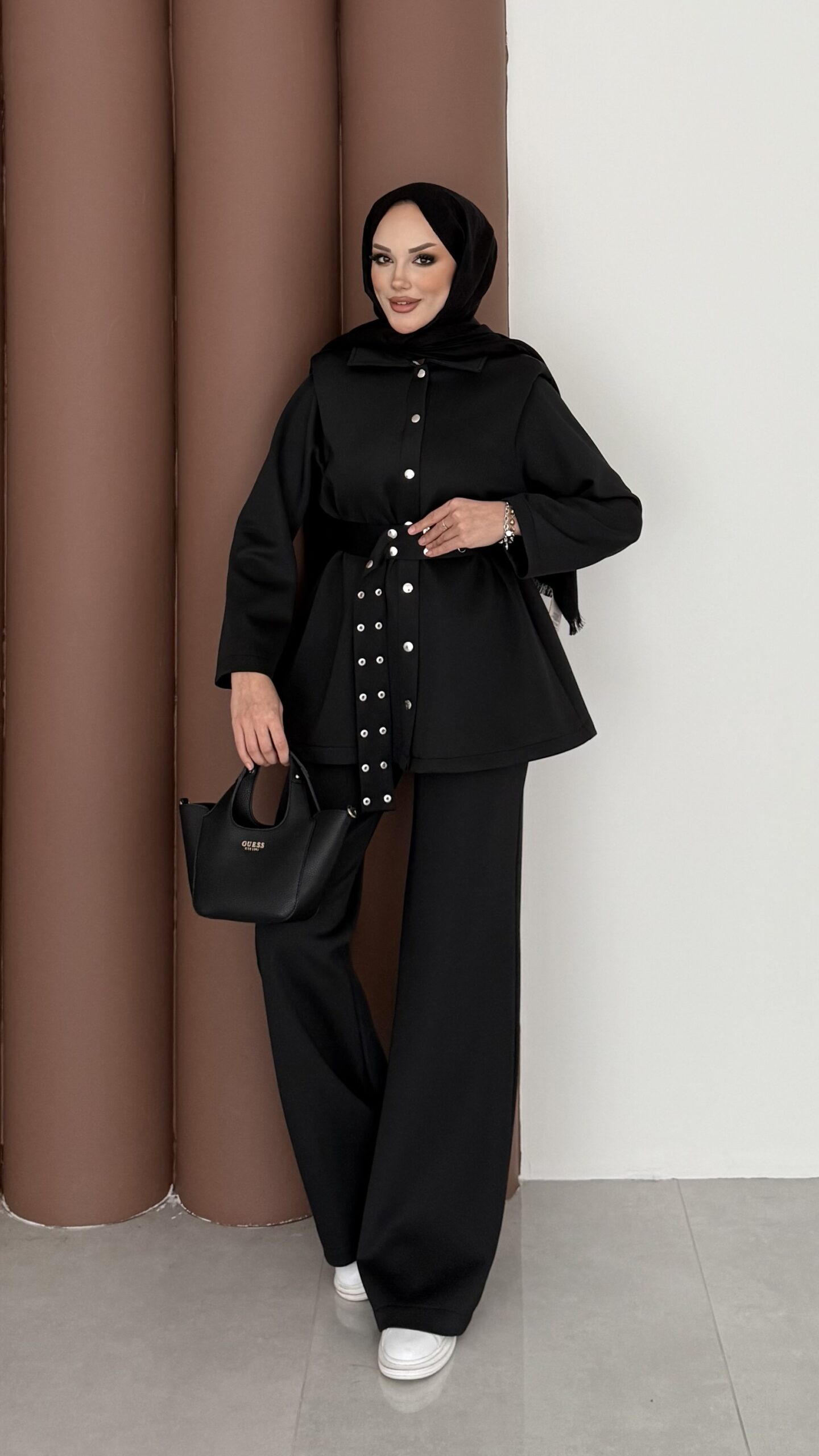 img_1393-1-1.jpeg Bondi Vatkalı Çıtçıtlı Scuba İkili Takım - Siyah - Görsel 1