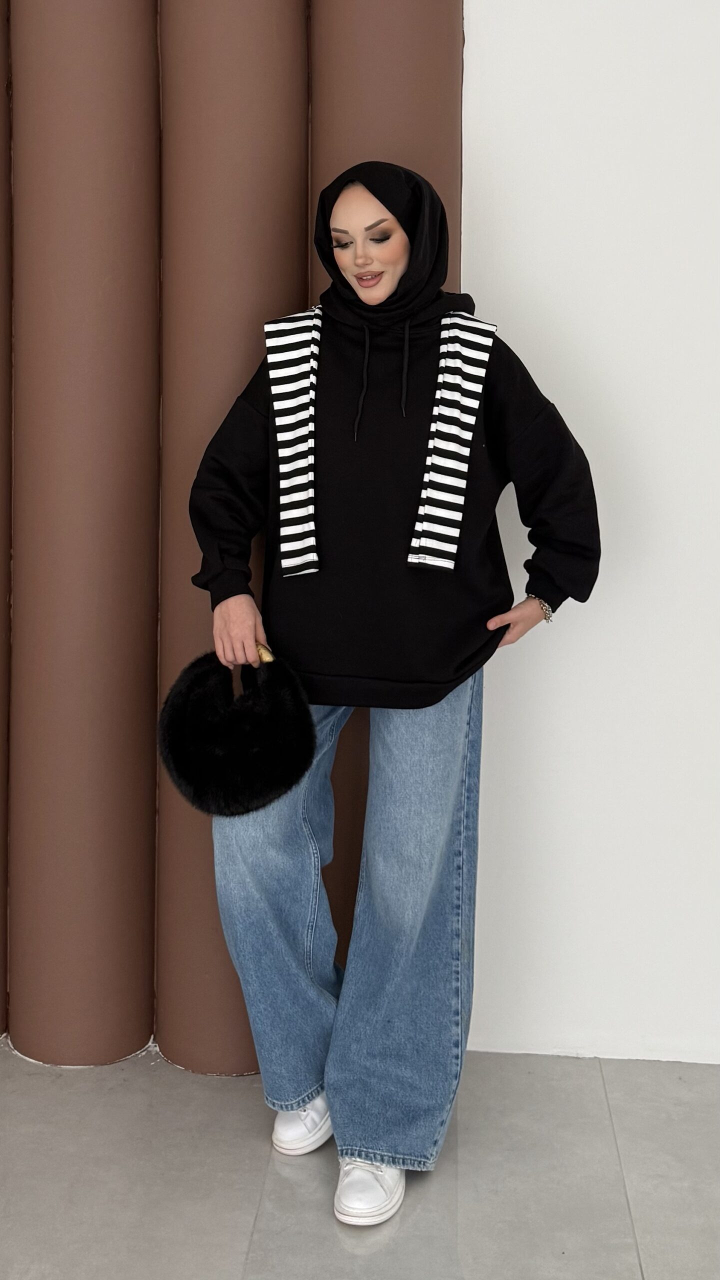 img_1490 Oversize Basic Şardonlu Sweat - Siyah - Görsel 1