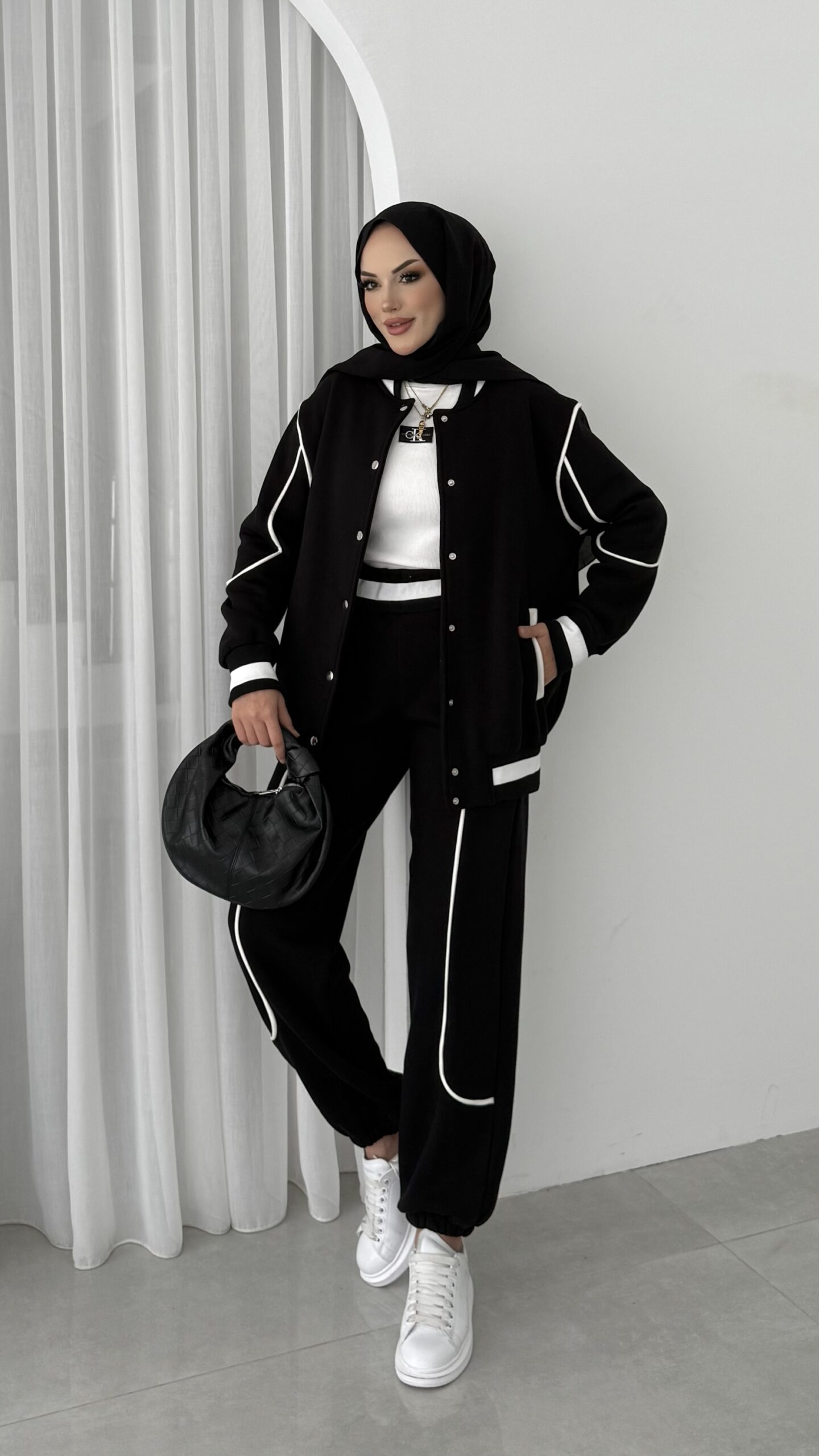 img_2096.jpeg Collej Bomber Şeritli İkili Takım - Siyah - Görsel 1