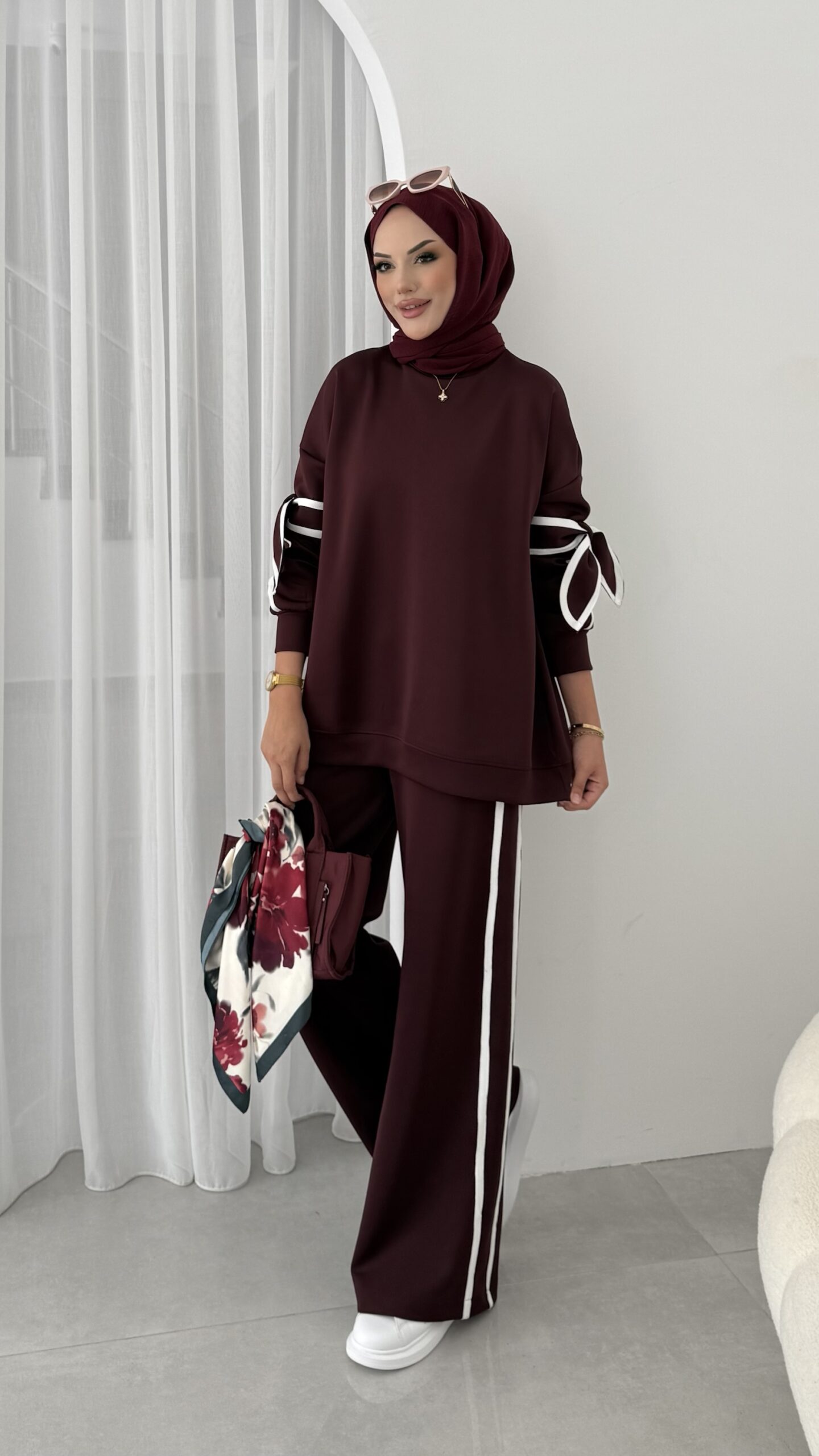 img_2871.jpeg Fiyonklu Scuba İkili Takım - Bordo - Görsel 1