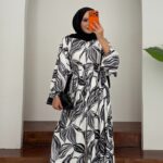 Palmiye Desenli Yırtmaçlı Takım - Siyah